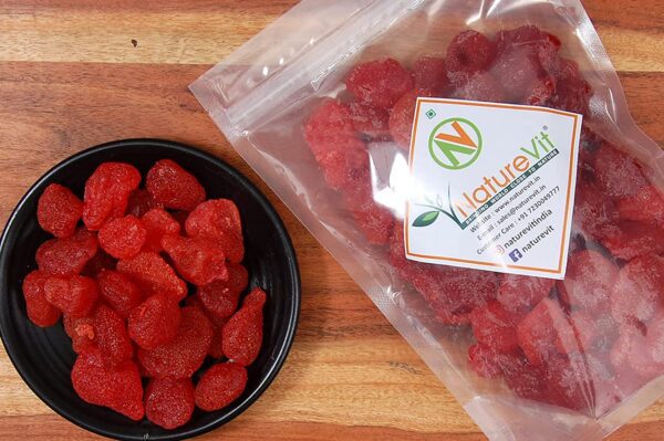 NatureVit Dry Strawberry Fruit